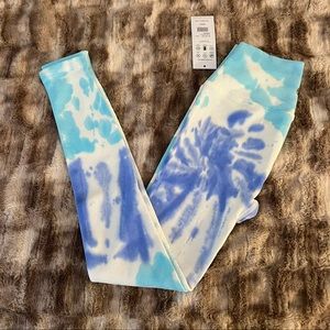 spiritual gangster tie-dye love sculpt leggings